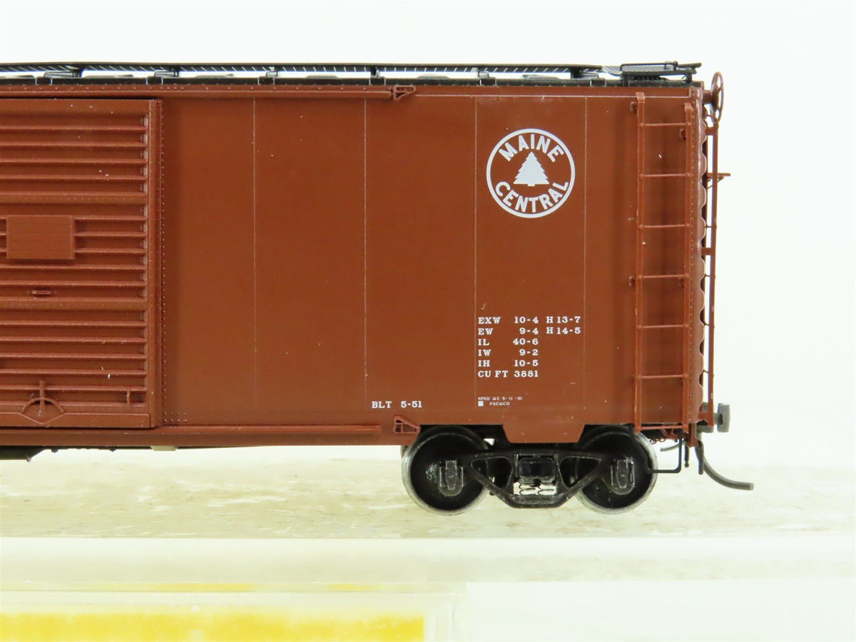 HO Scale Kadee #4811 MEC Maine Central 40&#39; Box Car #8119 - Custom Weathered