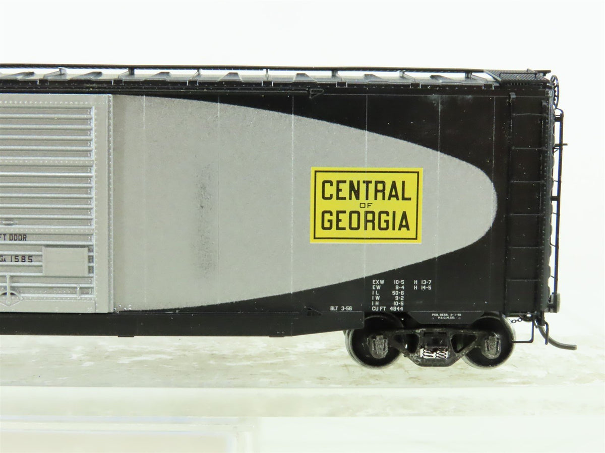 HO Kadee Cars #6206 CG Central of Georgia 50&#39; Box Car #1585- Custom Weathered