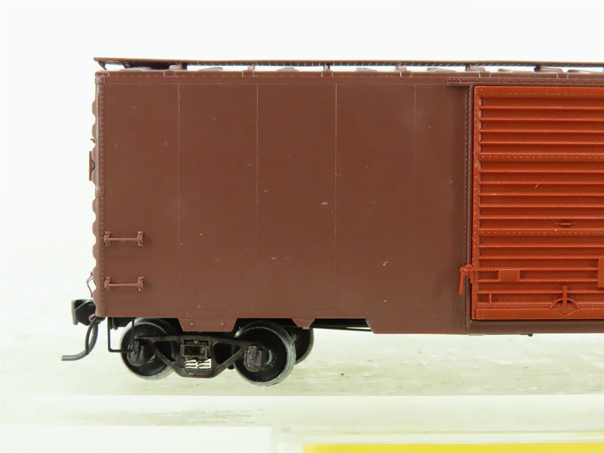 HO Scale Kadee #5000 Undecorated Dark Tuscan 40&#39; Box Car - Custom Weathered