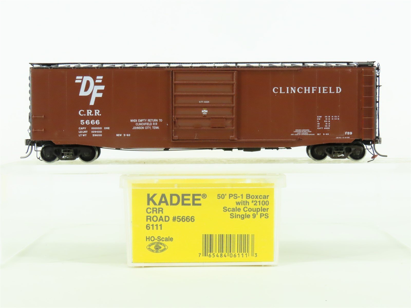 HO Scale Kadee #6111 CRR Clinchfield 50' Box Car #5666 - Custom Weathered