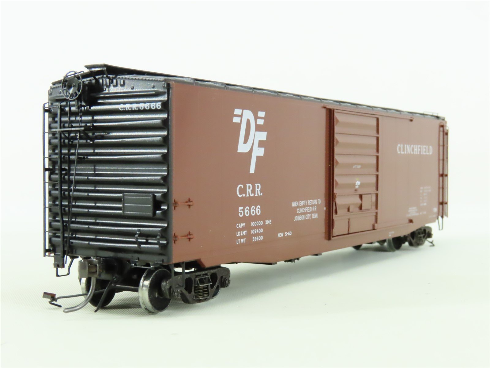 HO Scale Kadee #6111 CRR Clinchfield 50' Box Car #5666 - Custom Weathered
