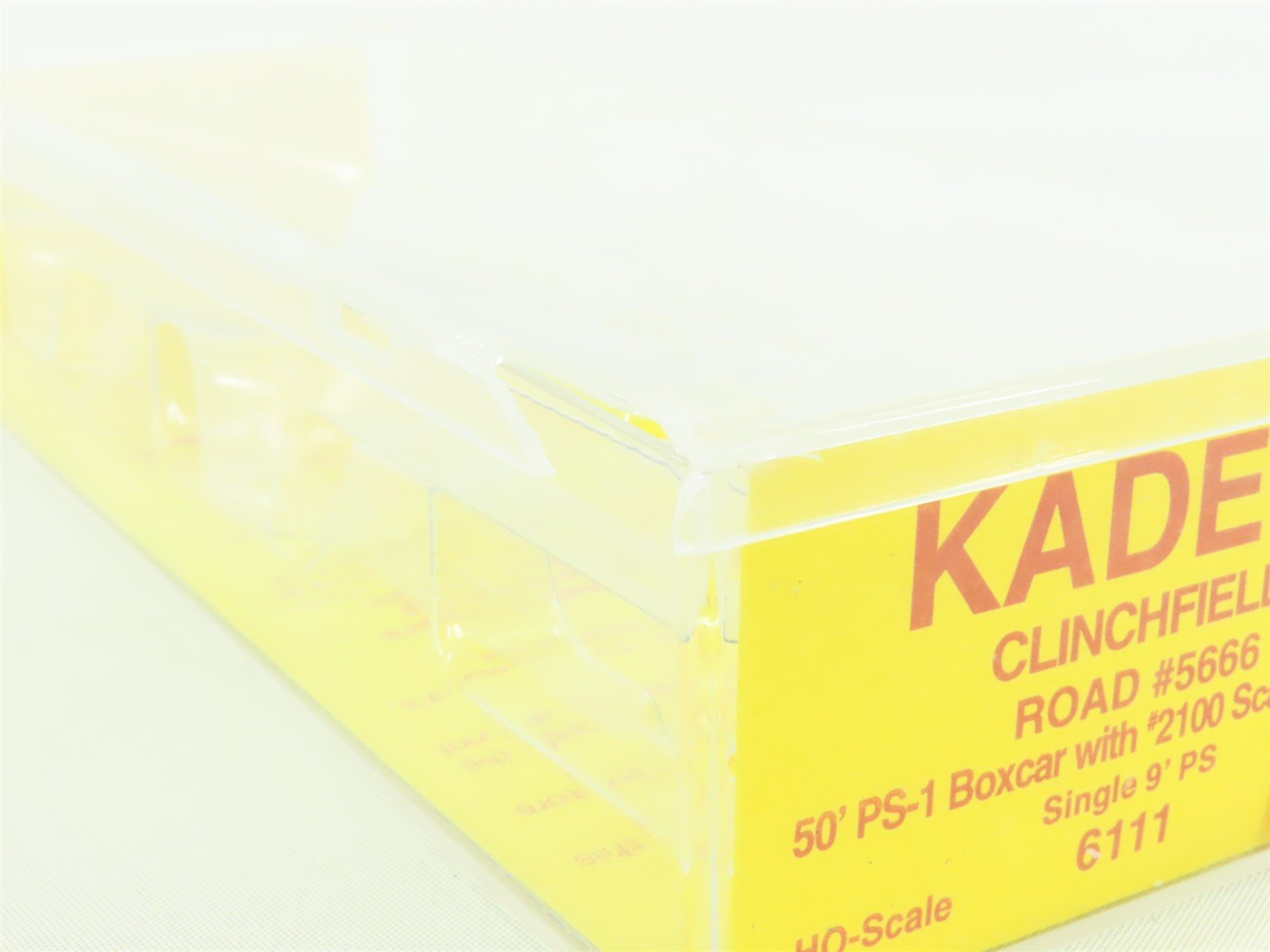 HO Scale Kadee #6111 CRR Clinchfield 50' Box Car #5666 - Custom Weathered