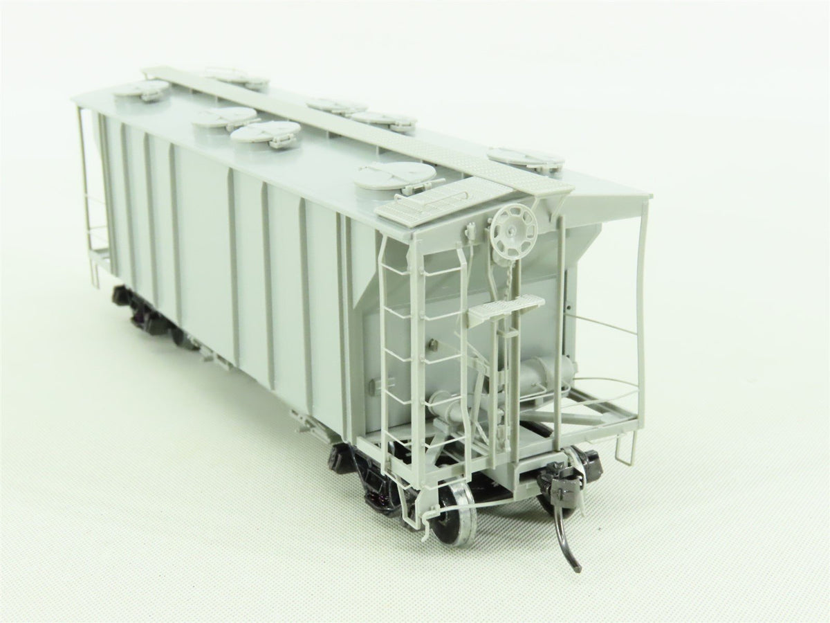 HO Scale Kadee Cars #8601 Undecorated 2-Bay Covered Hopper - Custom Weathered