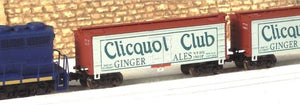 Z Scale FULL THROTTLE FTB9208-1 NYDX Clicquot Club 34' Wood Reefer 2-Pk Set #1