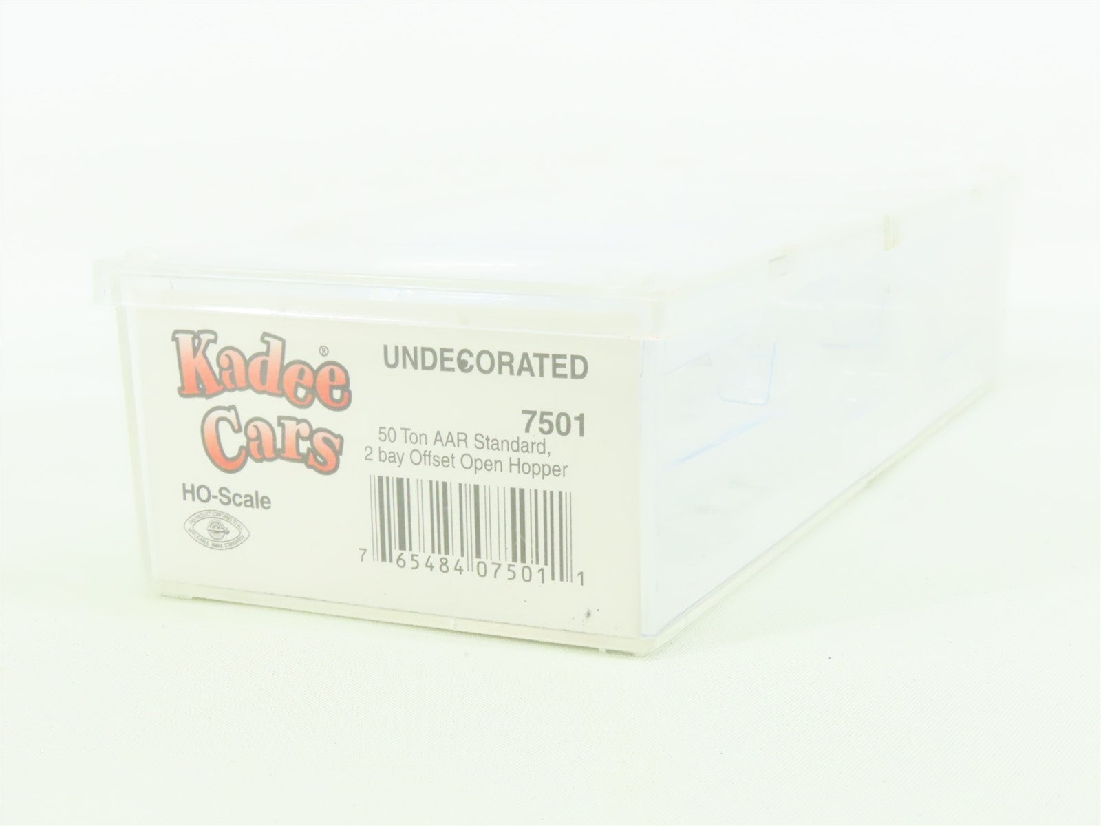 HO Scale Kadee Cars #7501 Undecorated 50 Ton 2-Bay Offset Hopper w/ Coal Load