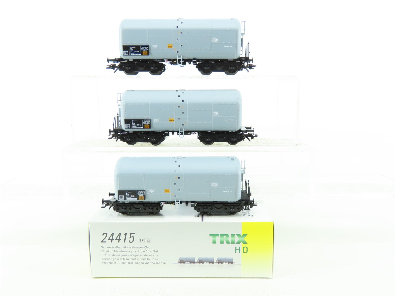 HO Scale Trix 24415 DB German Era IV Fuel Oil Maintenance Tank Cars 3-Pack