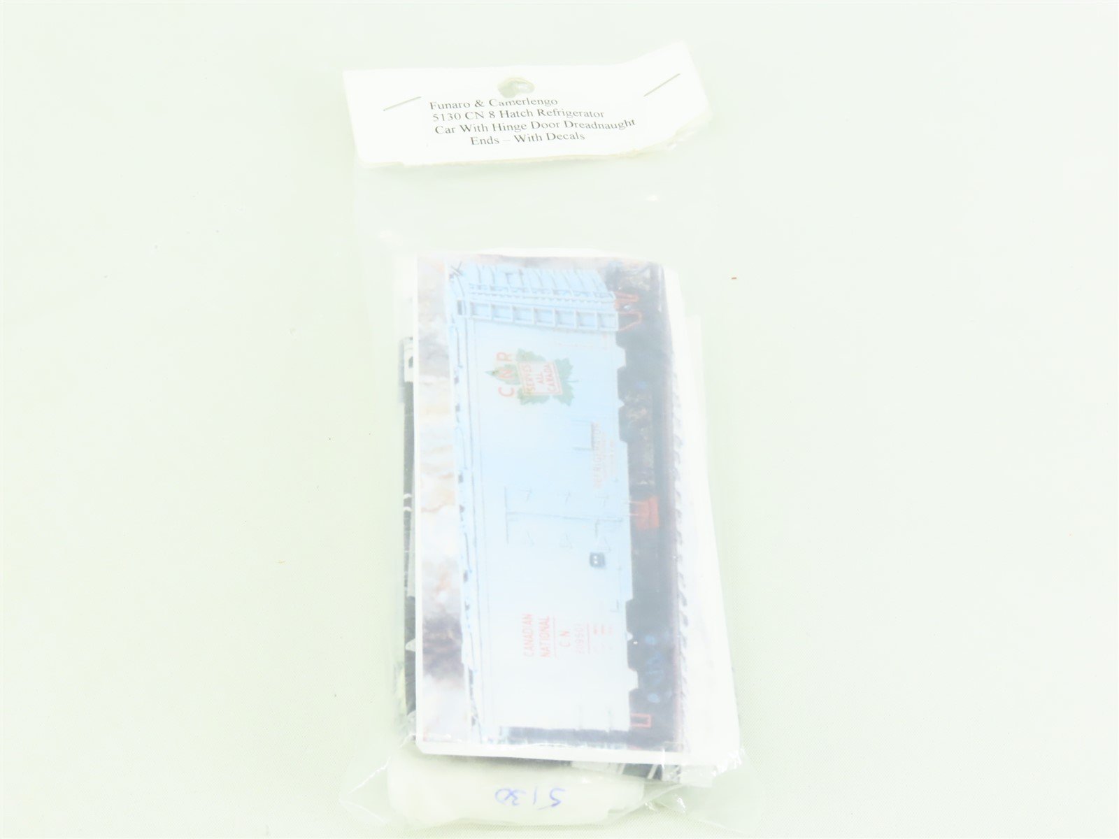 HO Scale Funaro & Camerlengo Kit #5130 CN Canadian National "Maple Leaf" Reefer