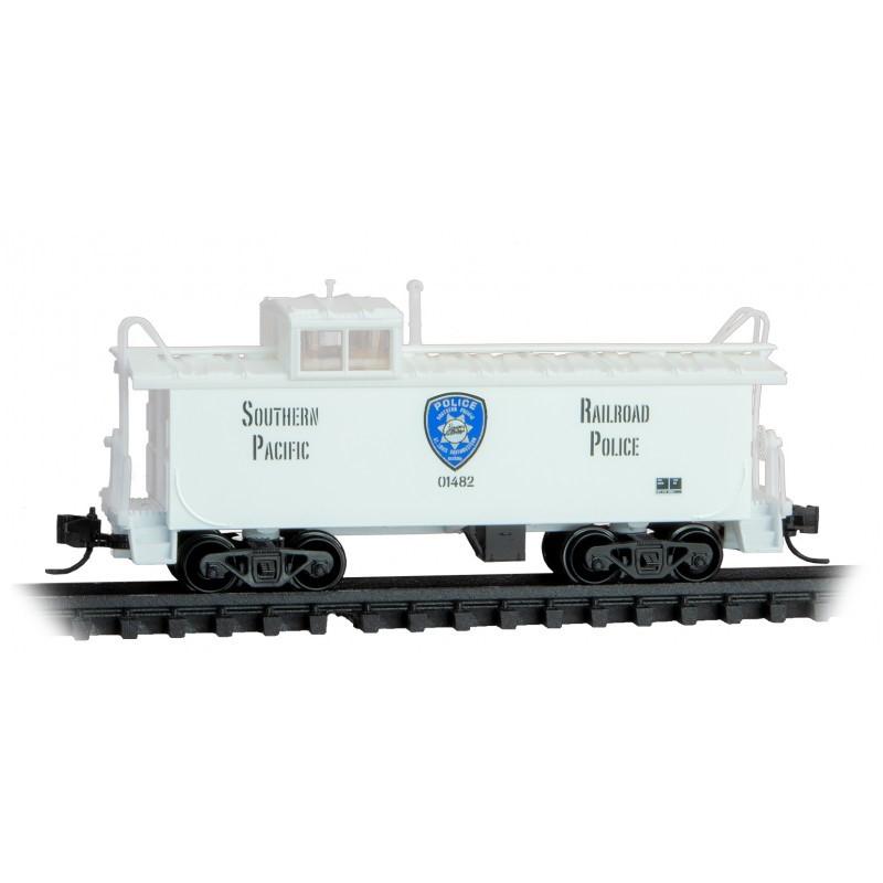 N Micro-Trains MTL 98300212 SP Southern Pacific Railroad Police 31&#39; Caboose 2-Pk