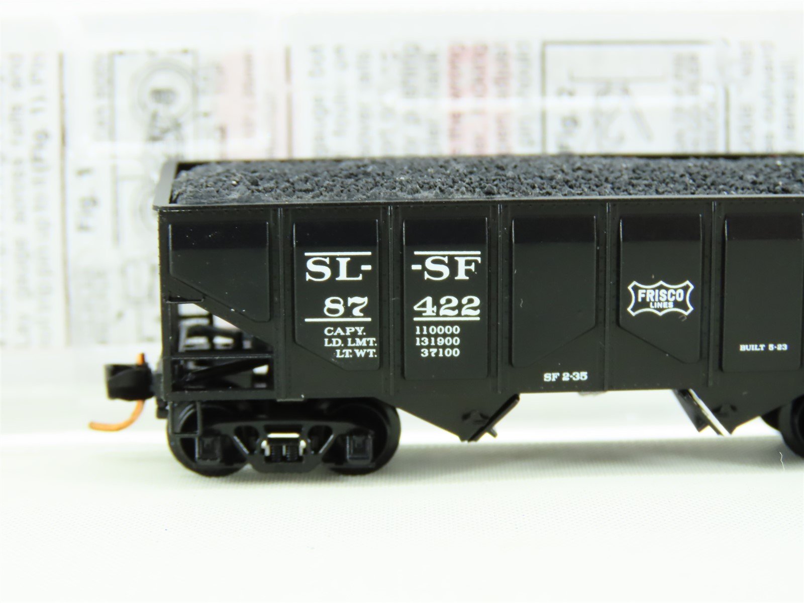 N Scale Micro-Train MTL 085 00 050 SL-SF Frisco 2-Bay Hopper #87422 w/ Coal Load