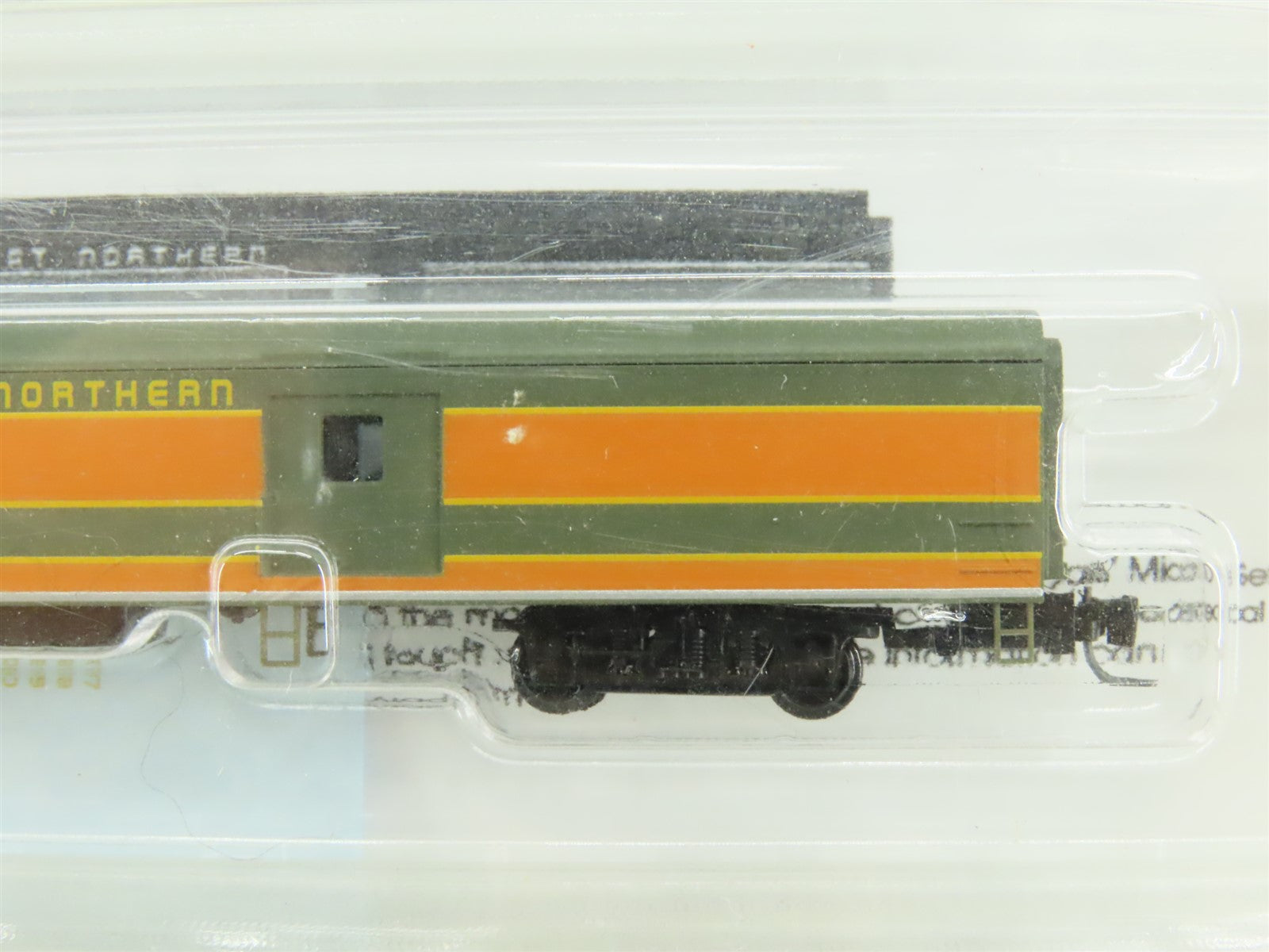 Z Scale Micro-Trains MTL #55300030 GN Empire Builder Baggage Passenger w/ Decals