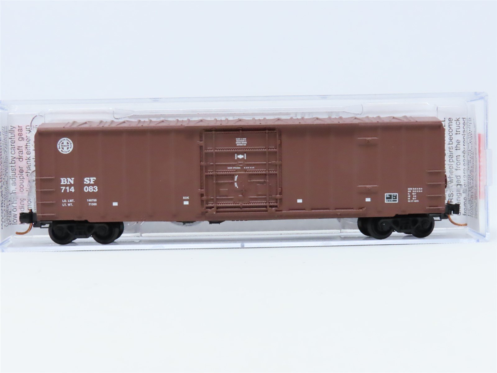 N Scale Micro-Trains MTL 02700300 BNSF Railway 50' Rib Side Box Car #714083