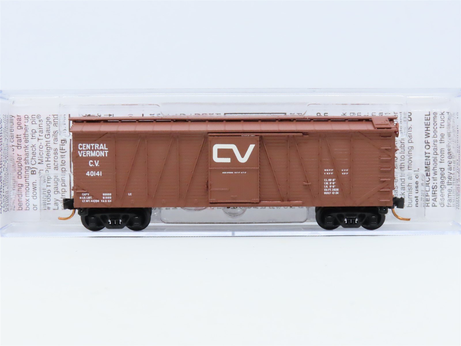 N Micro-Trains MTL 02800160 CV Central Vermont 40' Box Car #40141 w/Freight Load
