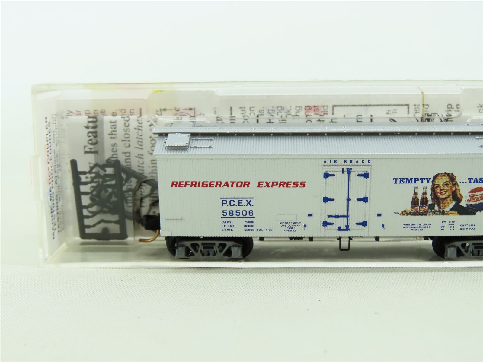 N Scale Micro-Trains MTL #58560 PCEX Pepsi-Cola 40' Steel Side Ice Reefer #58506