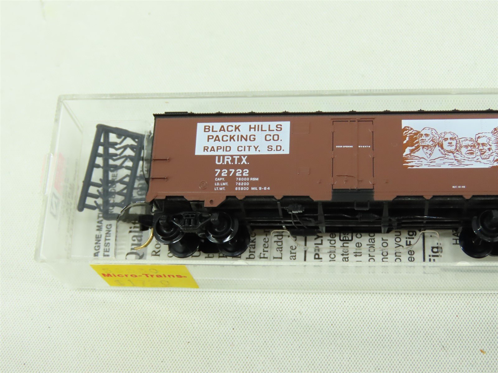 N Scale Micro-Trains MTL #59530 URTX Black Hills Packing Co. 40' Reefer #72722
