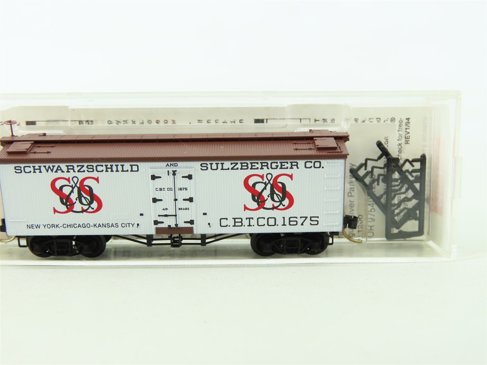 N Scale Micro-Trains MTL #58020 CBTCO Schwarzchild & Sulzberger 36' Reefer #1675