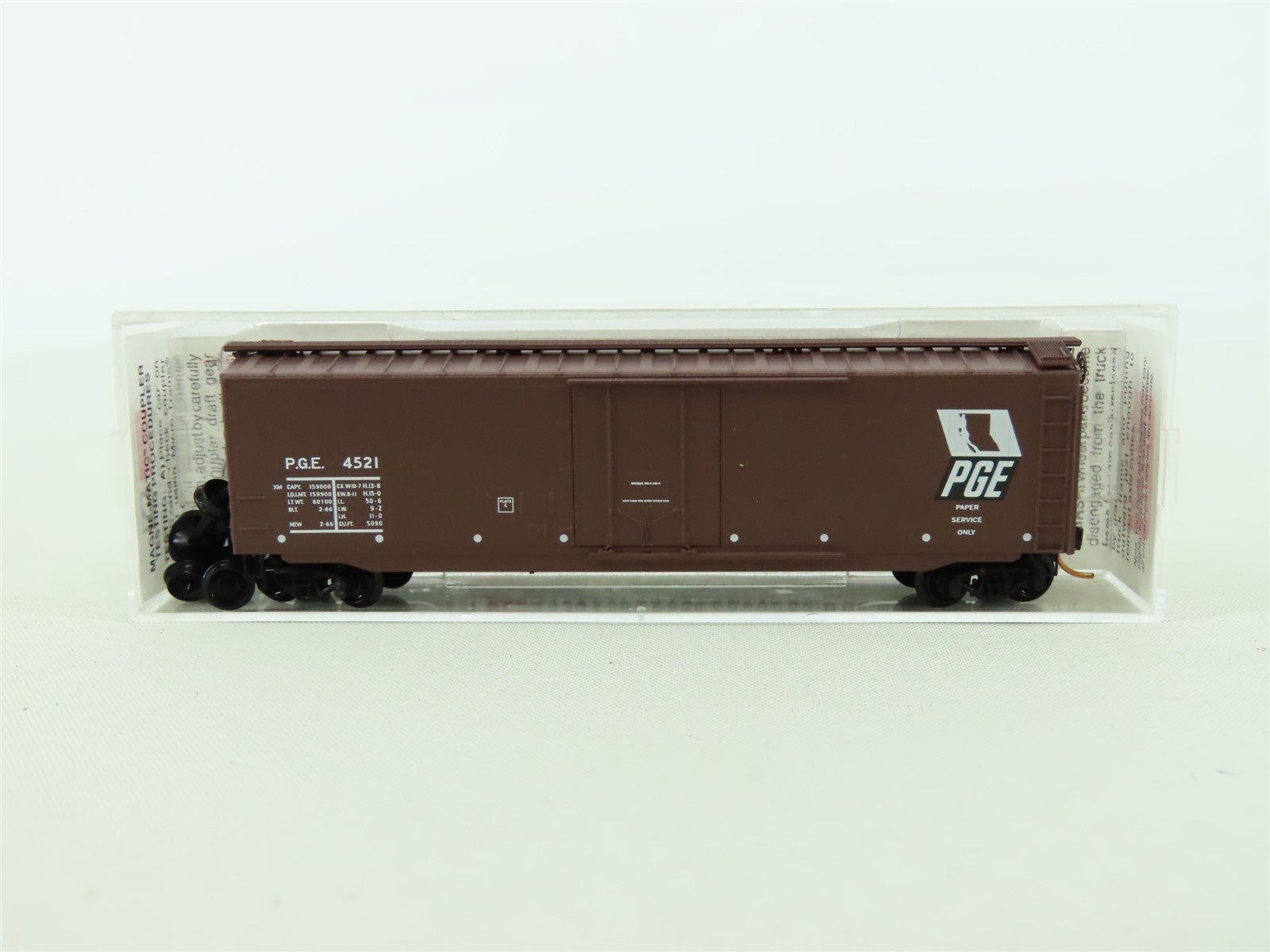 N Micro-Trains MTL #32260 PGE Pacific Great Eastern 50' Plug Door Box Car #4521