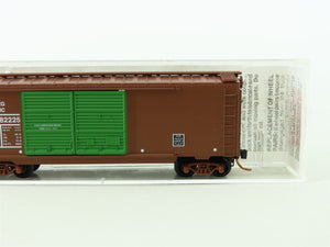 N Scale Micro-Trains MTL 23260 DWC Duluth Winnipeg & Pacific 40' Box Car #582225