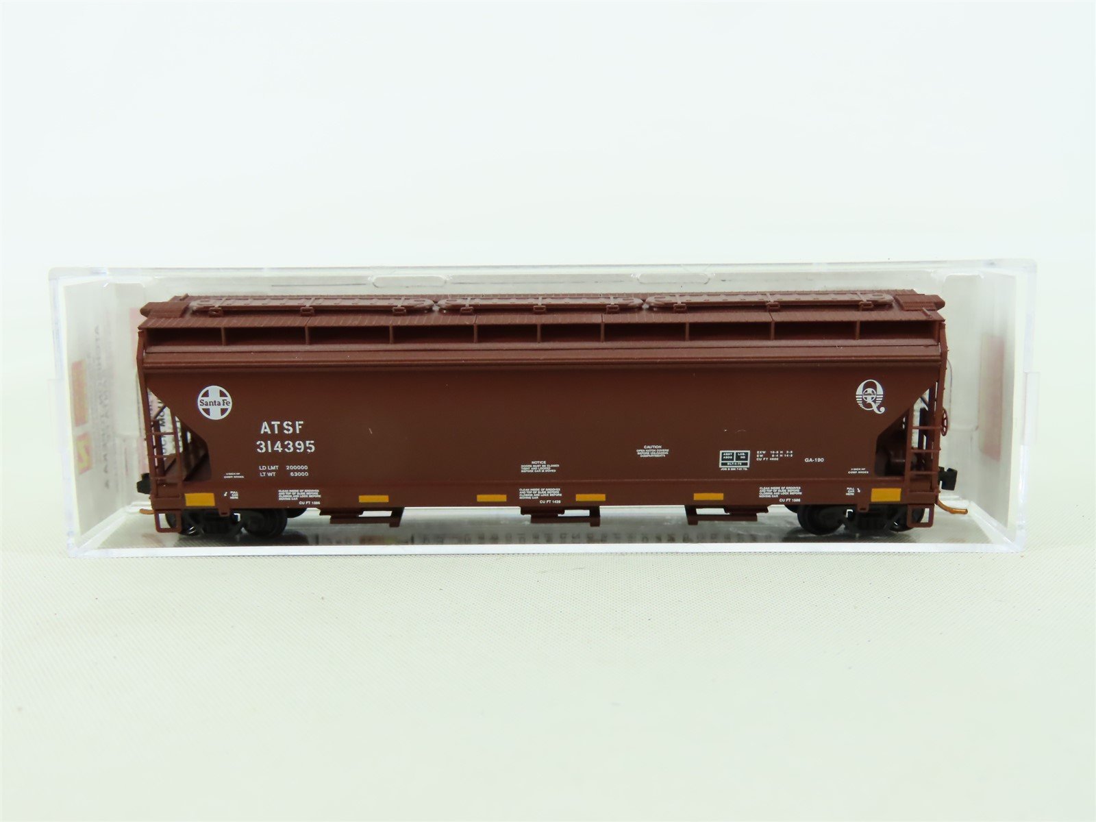 N Scale Micro-Trains MTL 09400481 ATSF Santa Fe ACF 3-Bay Covered Hopper #314395