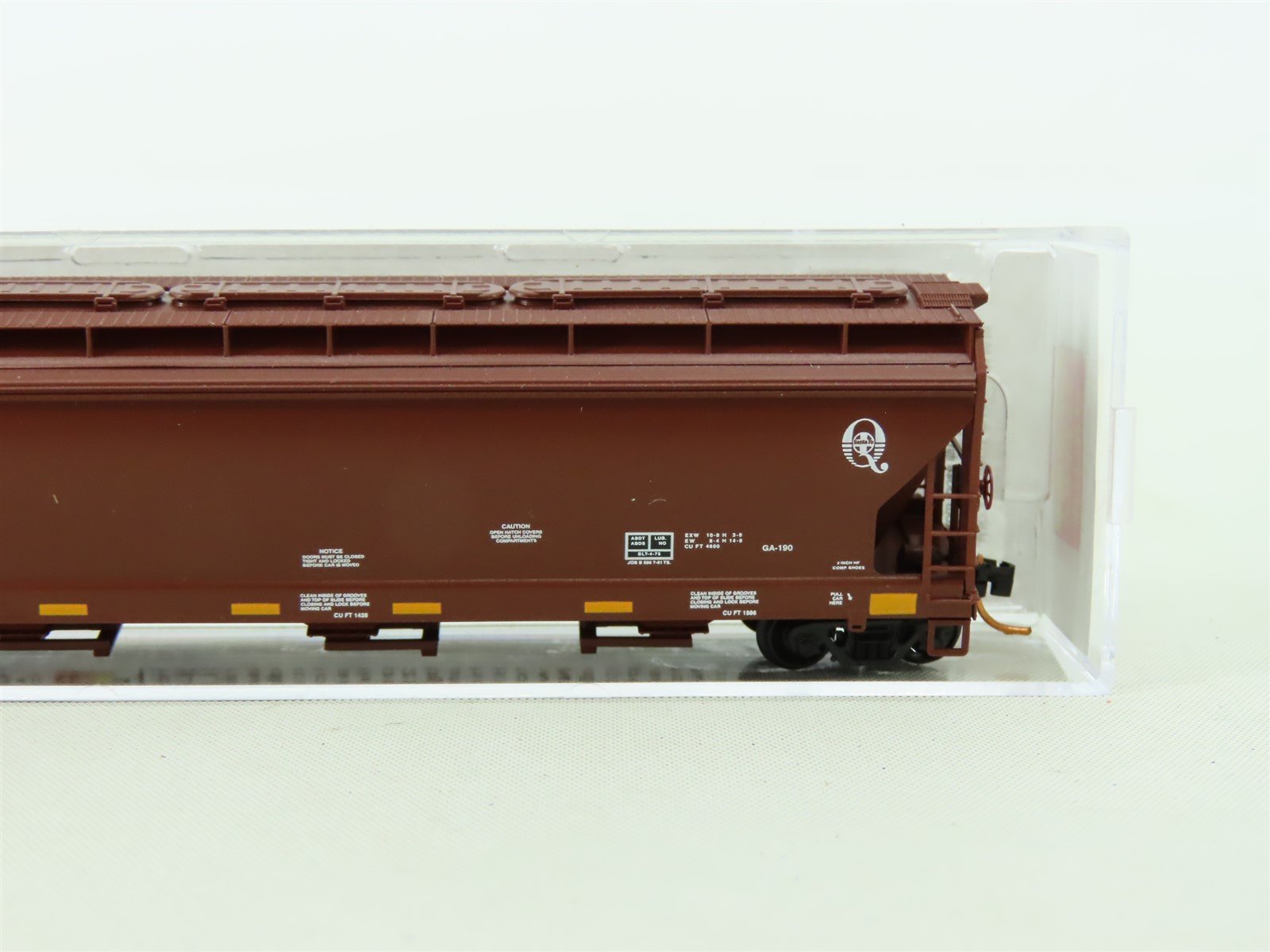 N Scale Micro-Trains MTL 09400481 ATSF Santa Fe ACF 3-Bay Covered Hopper #314395