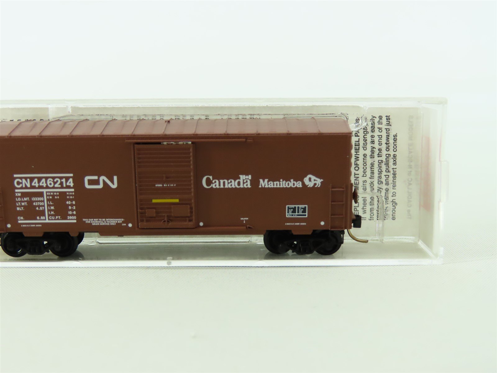 N Micro-Trains MTL 24280 CN Canadian National 40' Single Door Boxcar #446214