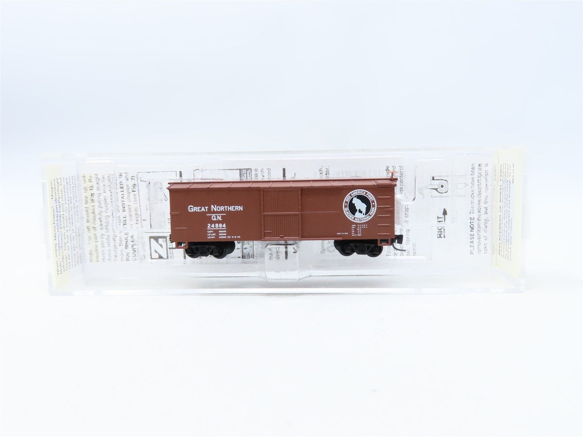 Z Scale Micro-Trains MTL #51500162 GN Great Northern 40&#39; Wood Box Car #24884