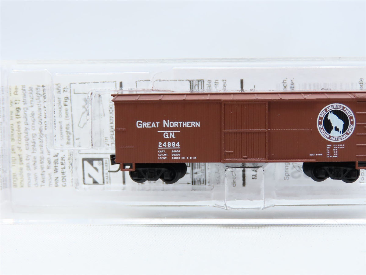 Z Scale Micro-Trains MTL #51500162 GN Great Northern 40&#39; Wood Box Car #24884
