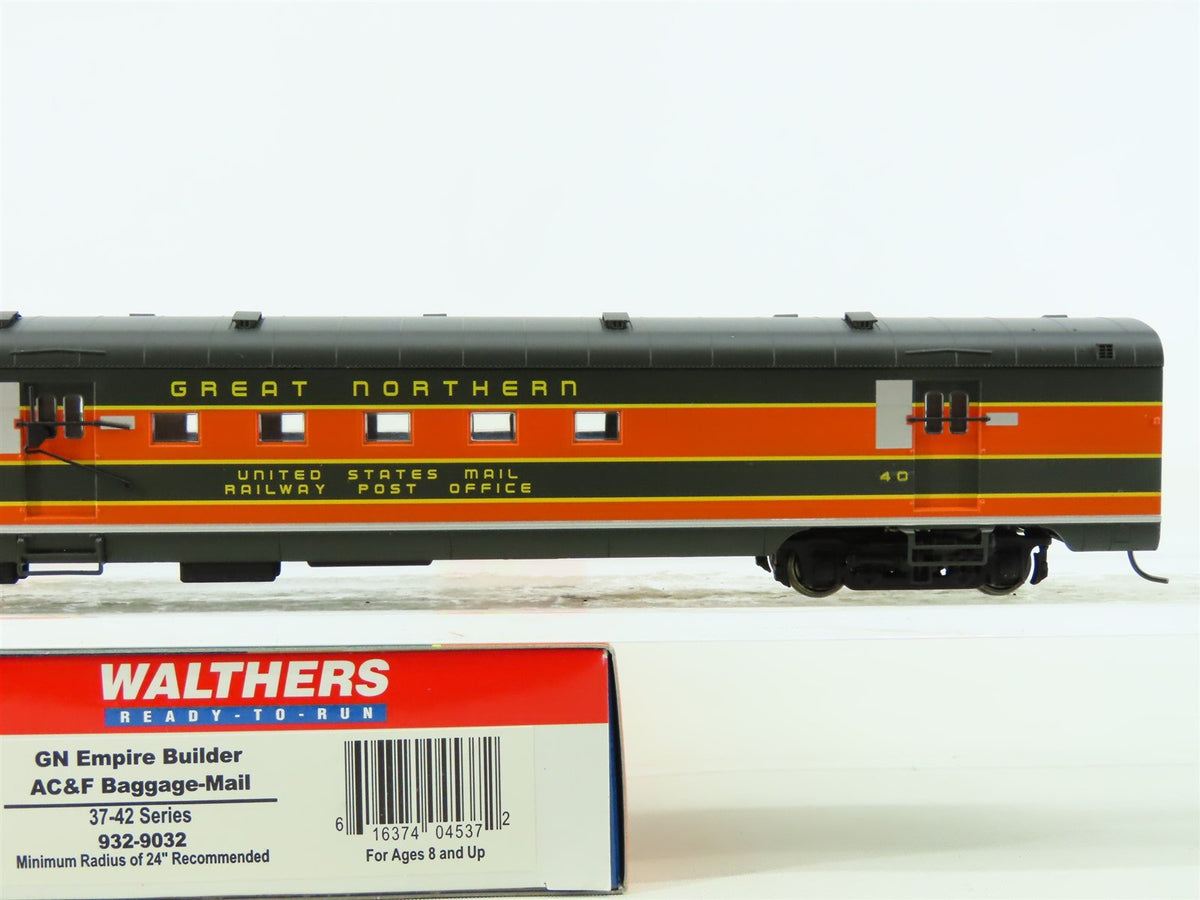 HO Walthers 932-9032 GN Empire Builder Baggage-Mail Passenger Custom w/Lighting