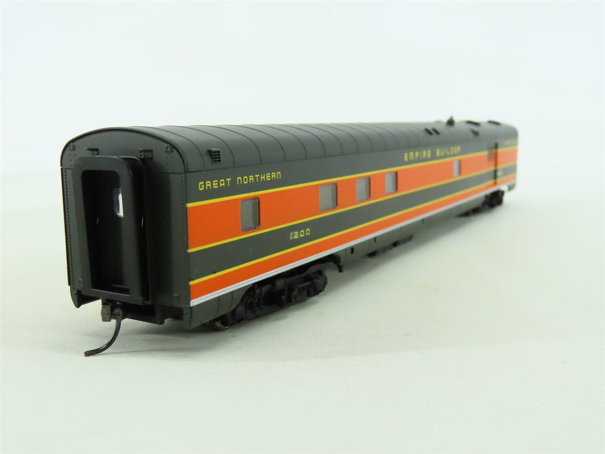 HO Walthers 932-9035 GN Empire Builder Baggage-Dorm Passenger Custom w/Lighting