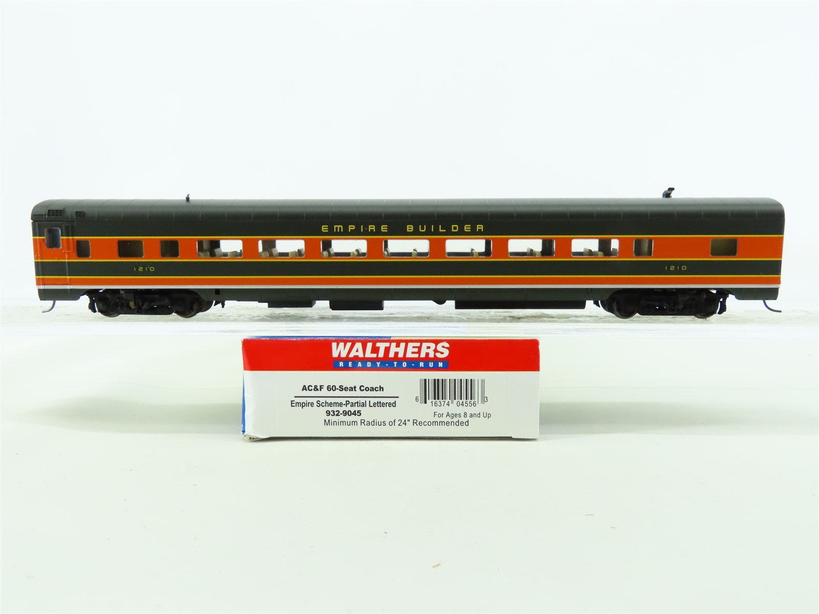 HO Walthers 932-9045 GN Empire Builder 60-Seat Coach Passenger Custom w/Lighting