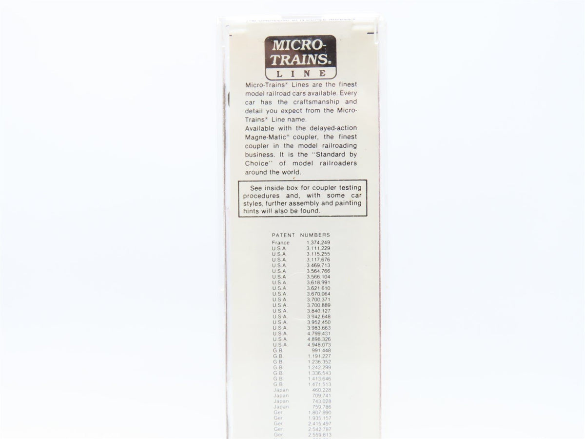 N Micro-Trains MTL 33010 GN Great Northern 50&#39; Plug &amp; Sliding Door Box Car 17833