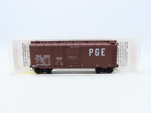 N Scale Micro-Trains MTL #22070 PGE Pacific Great Eastern 40' Box Car #4942