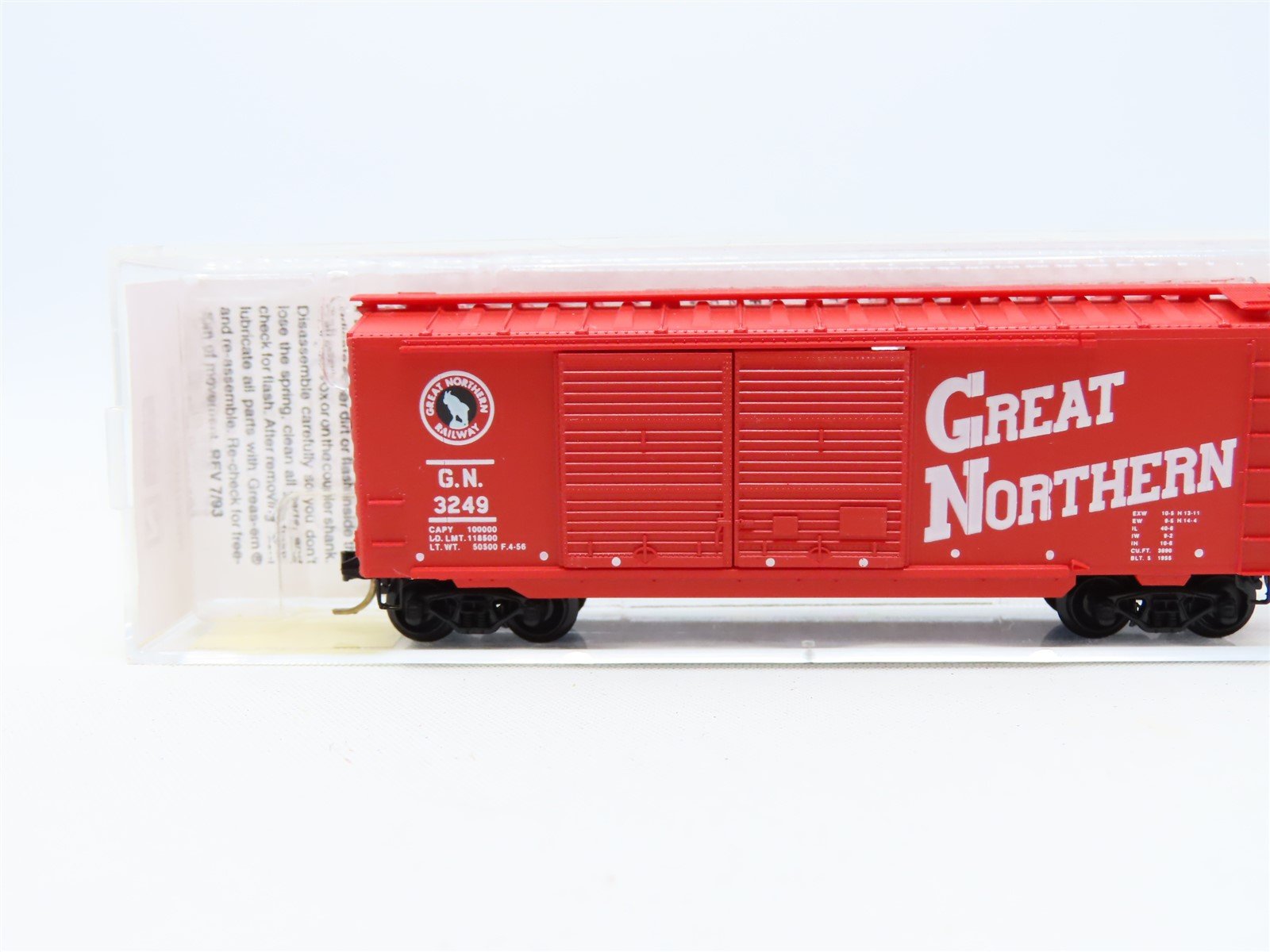 N Scale Micro-Trains MTL #23200 GN Great Northern Circus Car 40' Box Car #3249