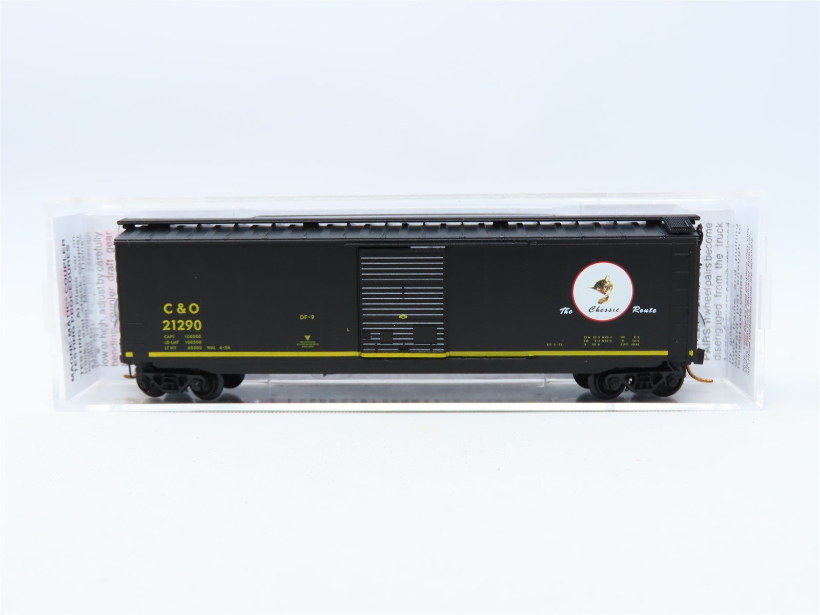 N Micro-Trains MTL 03100071 C&O The Chessie Route 50' Single Door Box Car #21290