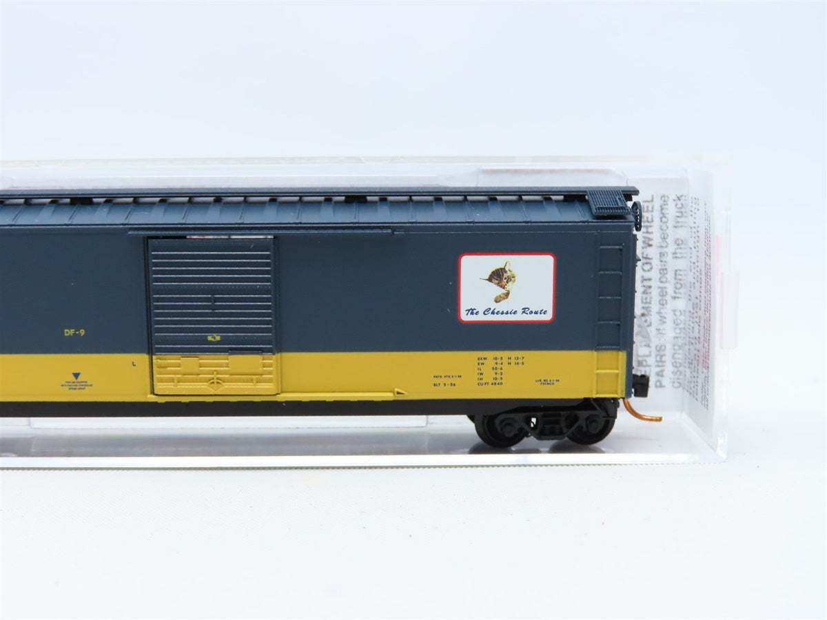 N Micro-Trains MTL 03100075 C&amp;O The Chessie Route 50&#39; Single Door Box Car #21457