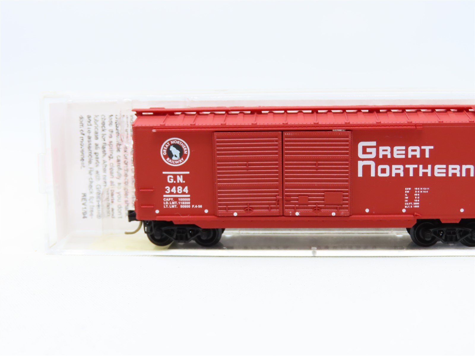 N Scale Micro-Trains MTL #23210 GN Great Northern Circus Train 40' Box Car #3484