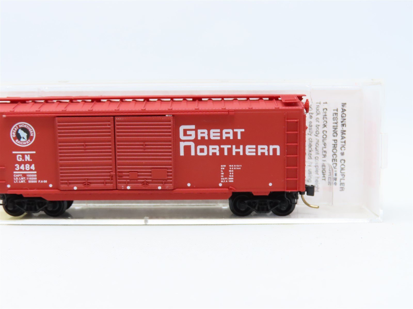 N Scale Micro-Trains MTL #23210 GN Great Northern Circus Train 40' Box Car #3484