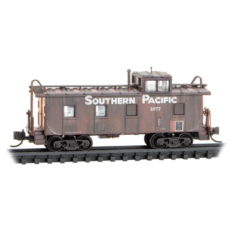 N Micro-Trains MTL 98305054 SP Southern Pacific 36' Caboose Set 3-Pk - Weathered