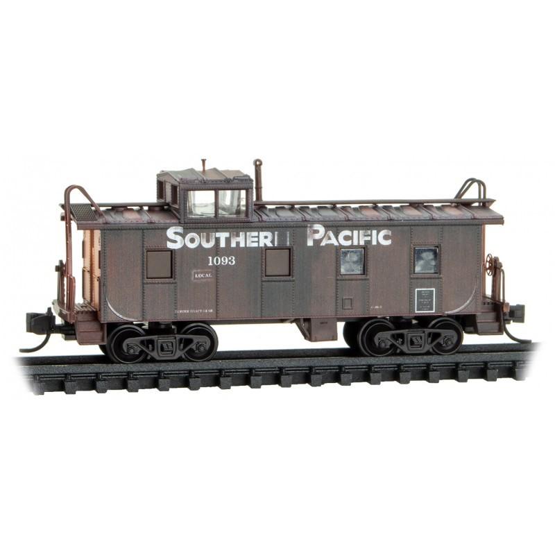 N Micro-Trains MTL 98305054 SP Southern Pacific 36' Caboose Set 3-Pk - Weathered
