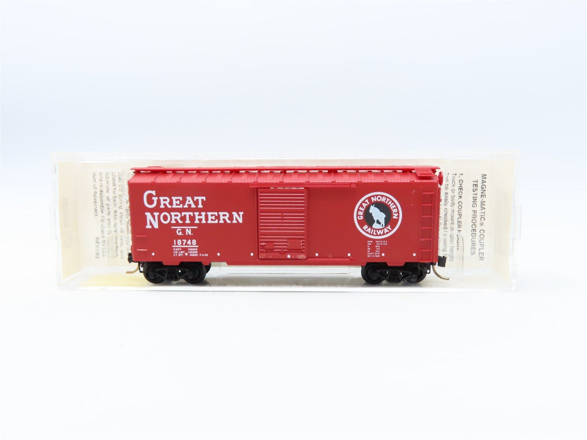 N Scale Micro-Trains MTL #20156 GN Great Northern Circus Car 40&#39; Box Car #18748