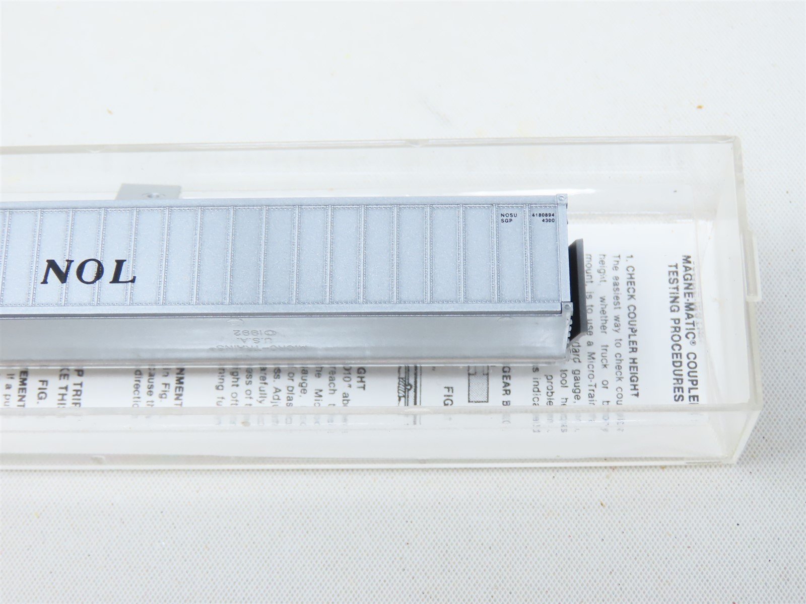 N Scale Micro-Trains MTL #81030 NOL Neptune Orient Lines 40' Container #4180894