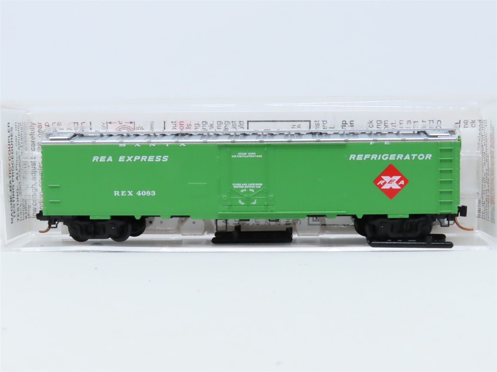 N Scale Micro-Trains MTL 52030 REX Santa Fe 52' Express Steel Reefer #4083