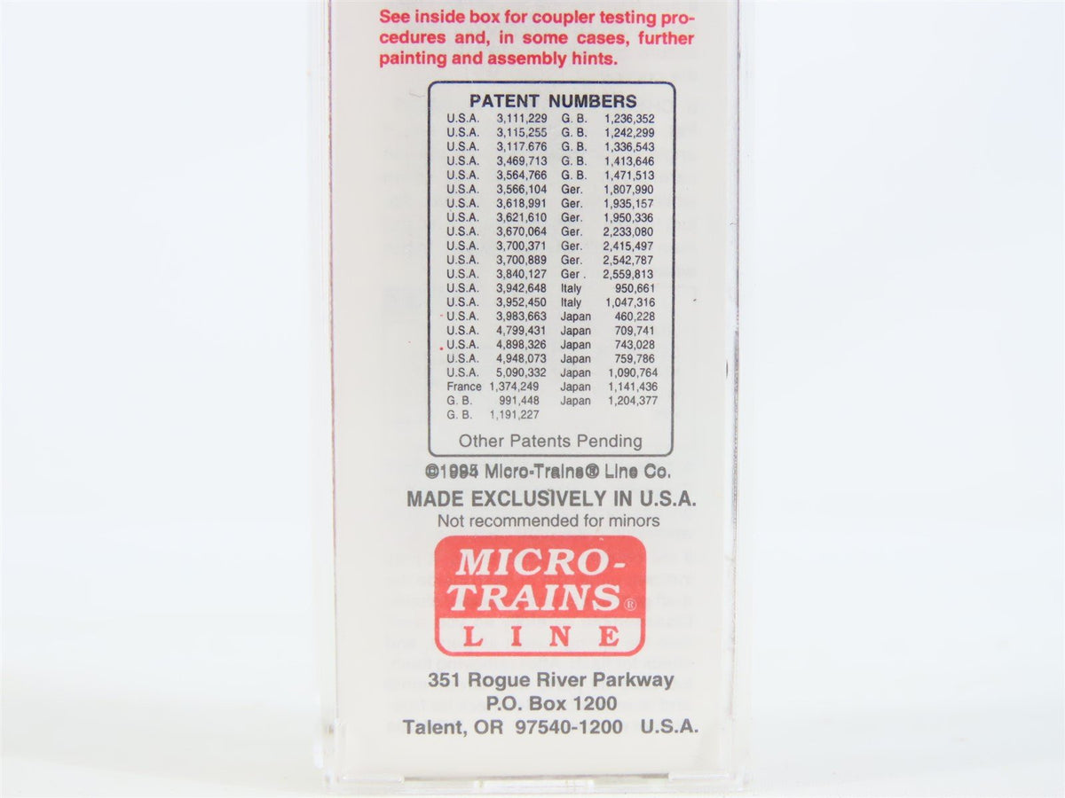 N Micro-Trains MTL #20176 GN Great Northern Circus Train 40&#39; Box Car #18588