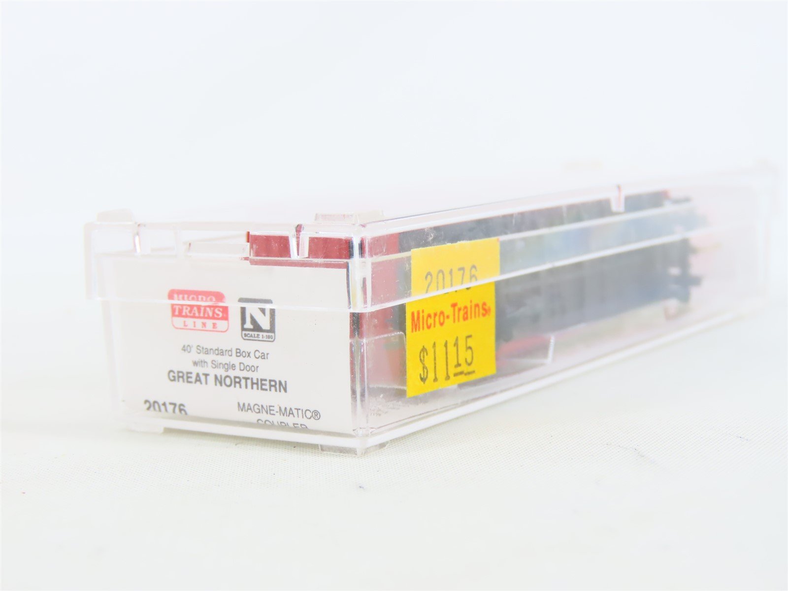 N Scale Micro-Trains MTL 20176 GN Great Northern Circus Train 40' Box Car #18588