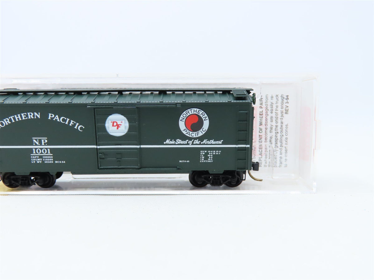 N Scale Micro-Trains MTL 20236 NP Northern Pacific 40&#39; Single Door Box Car #1001