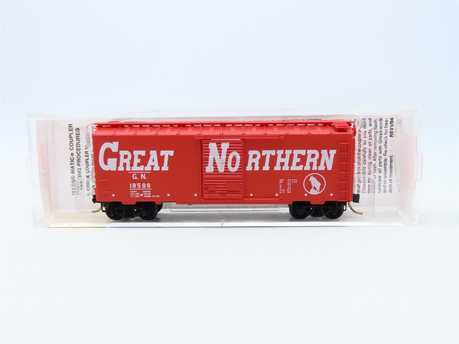 N Micro-Trains MTL #20176 GN Great Northern "Circus Train" 40' Box Car #18588