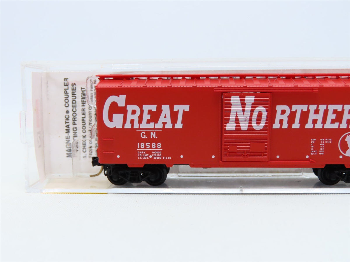 N Micro-Trains MTL #20176 GN Great Northern &quot;Circus Train&quot; 40&#39; Box Car #18588