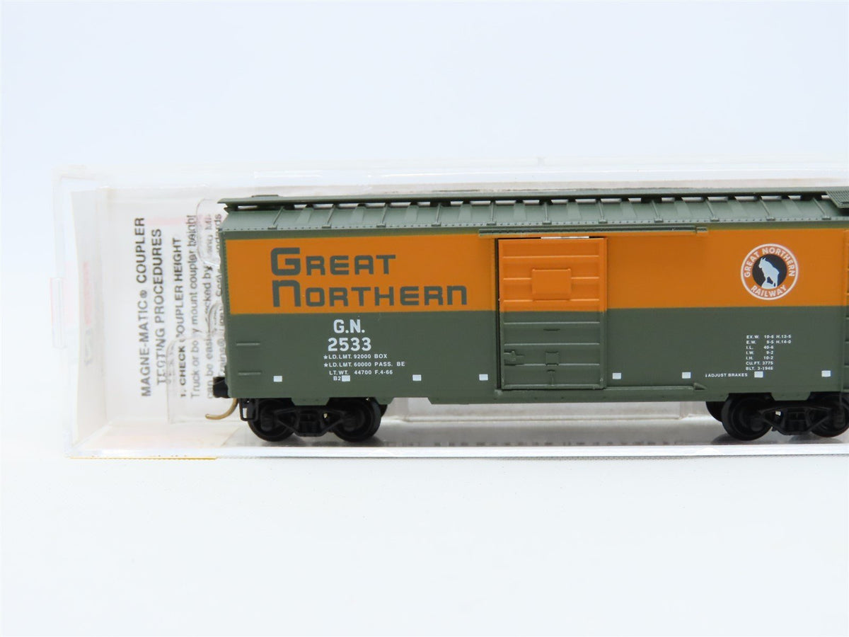 N Scale Micro-Trains MTL #20226 GN Great Northern 40&#39; Single Door Box Car #2533