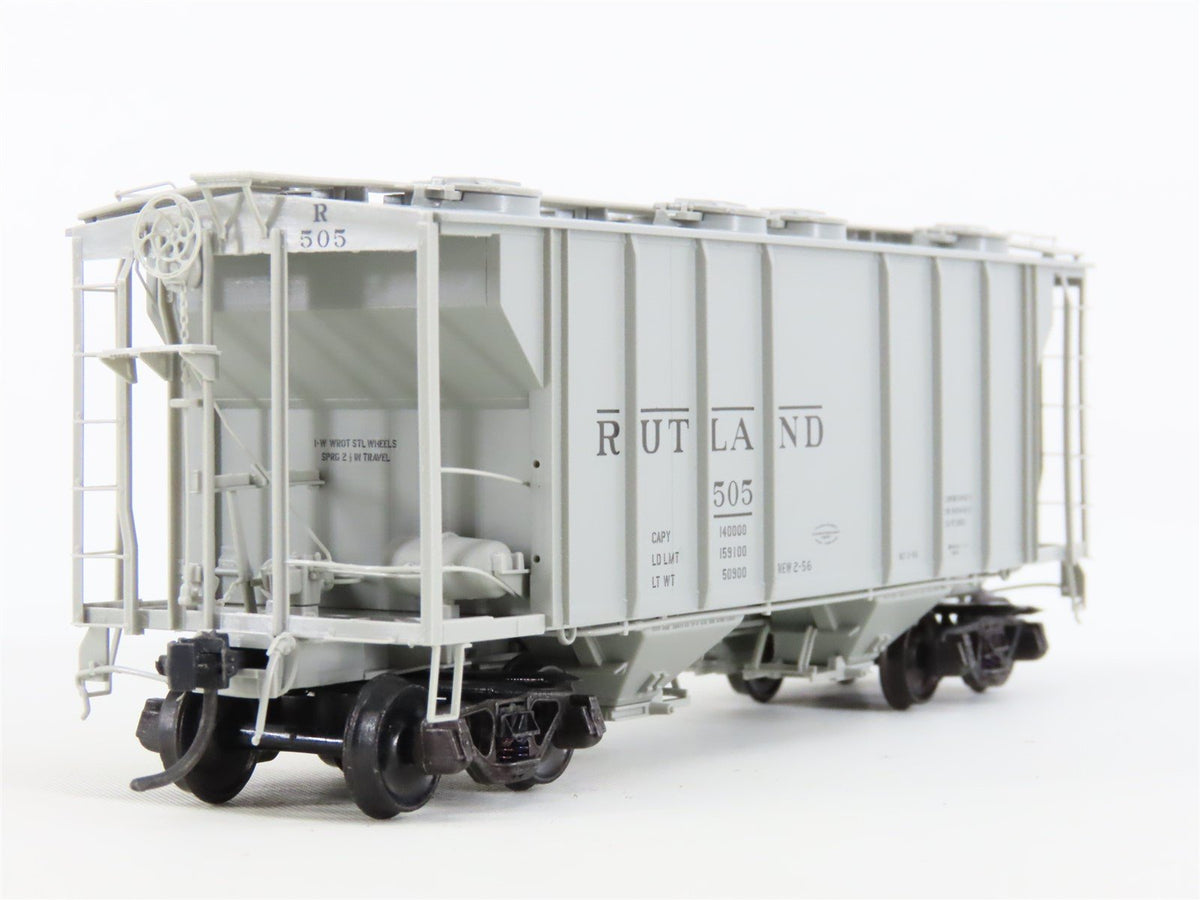 HO Scale Kadee Cars #8324 RUT Rutland PS-2 2-Bay Covered Hopper #505