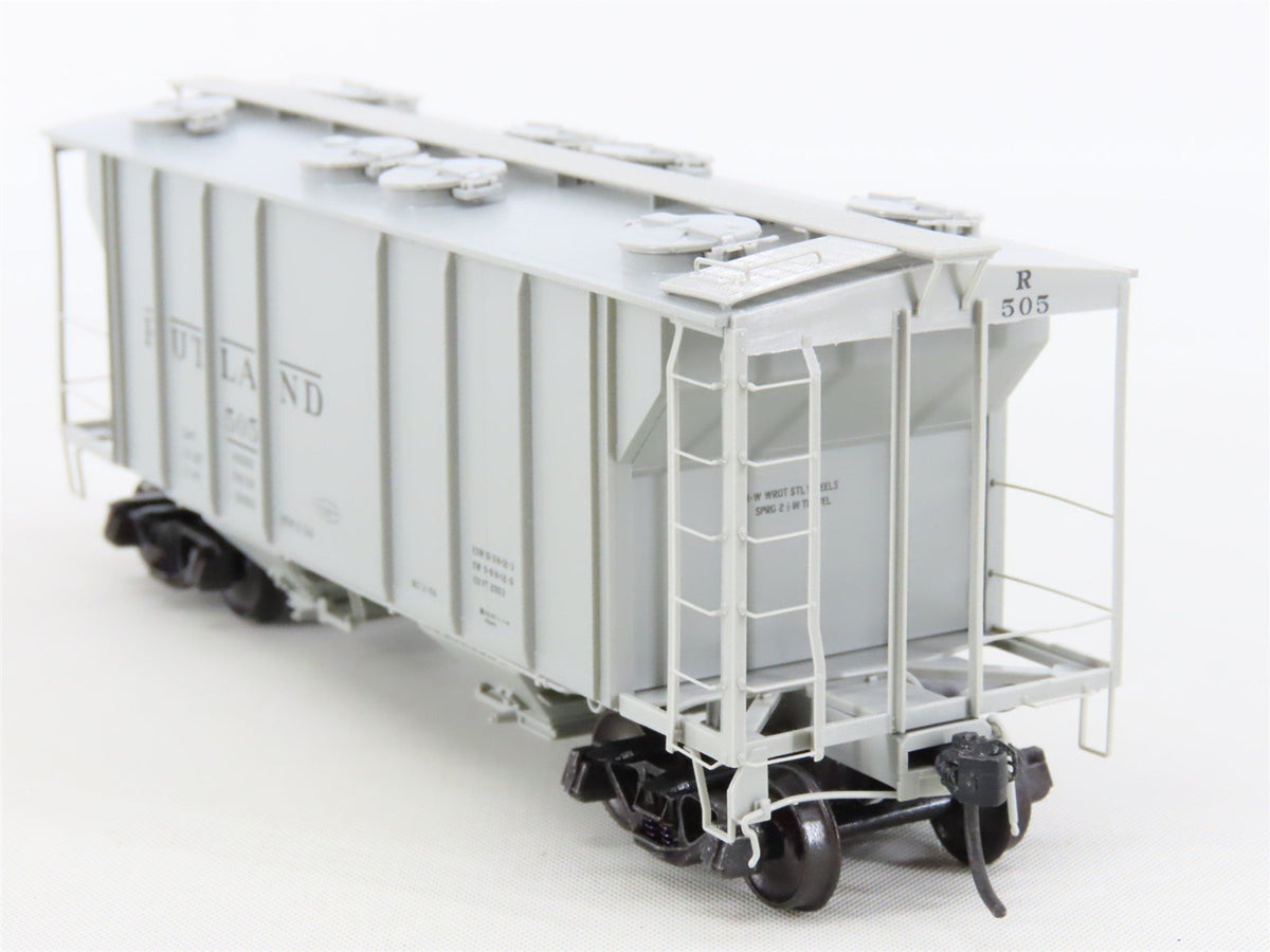 HO Scale Kadee Cars #8324 RUT Rutland PS-2 2-Bay Covered Hopper #505