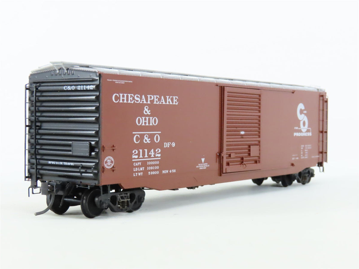 HO Scale Kadee 6004 C&amp;O &quot;For Progress&quot; 50&#39; Single Youngstown Door Box Car #21142